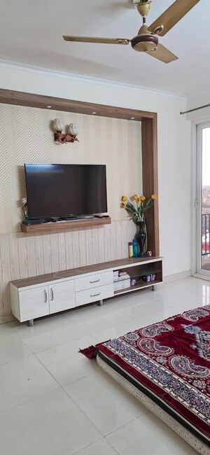 Furnished Amenities in 3 BHK Apartment at Mona Greens, Ghazipur – for Rent