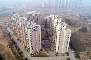 2 BHK Apartment – Exterior View View at Mapsko Paradise, Sector 83 - for Sale