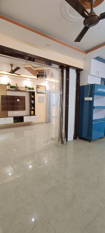 Building Lobby in 3 BHK Apartment at Saviour Park, Mohan Nagar – for Rent