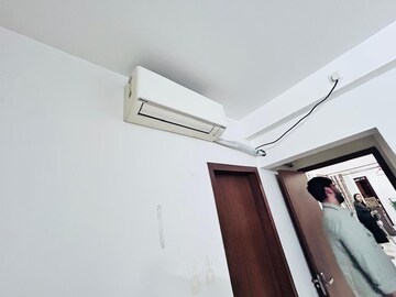 Furnished Amenities in 2 BHK Apartment at Amanora Adreno Towers, Hadapsar – for Rent