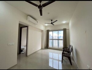 Room in 2 BHK Apartment at Piramal Vaikunth, Balkum Pada – for Rent