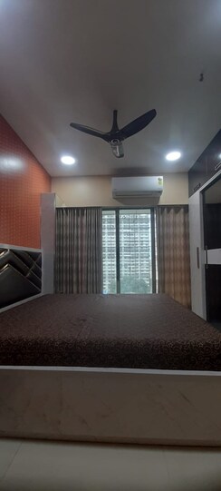 1 BHK + Pooja Room Apartment For Sale in Evershine Millennium Paradise