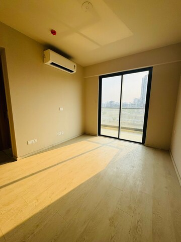 Room in 2.5 BHK Apartment at M3M Heights, Sector 65 – for Sale