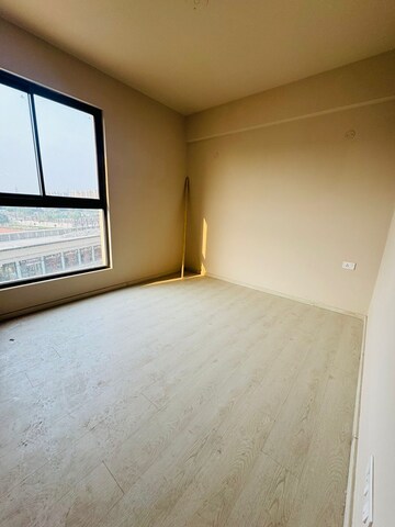 Room in 2.5 BHK Apartment at M3M Heights, Sector 65 – for Sale