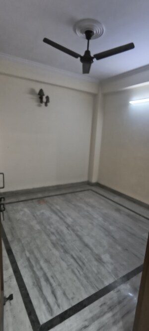 Furnished Amenities in 2 BHK Builder Floor at Panchsheel Vihar – for Rent