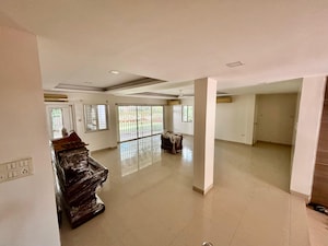 Parking in 6 BHK Villa at National CHS, Aundh – for Rent