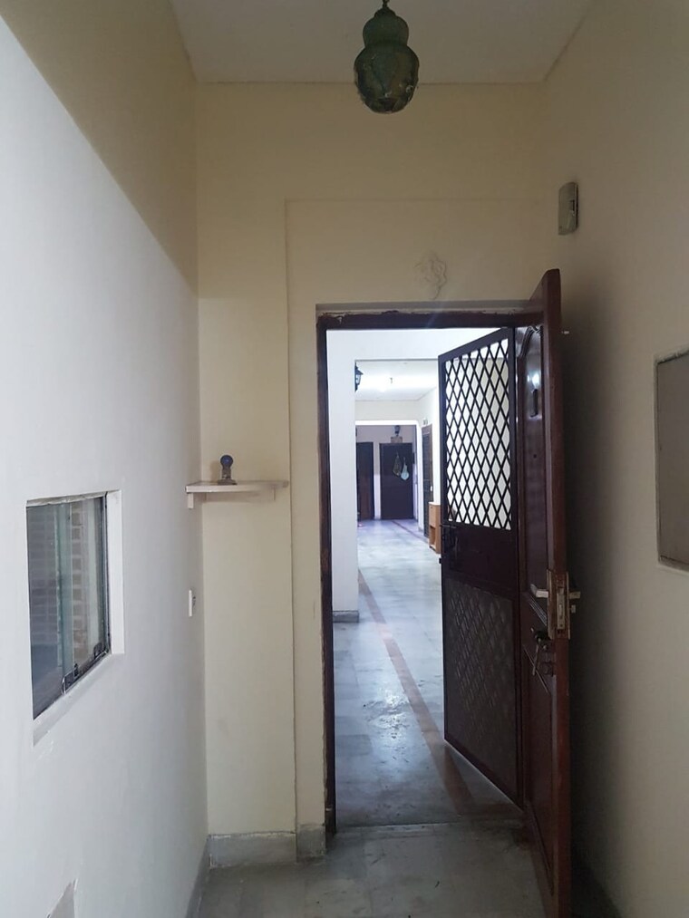 Living Room, dlf phase i 2 Bedroom 1069 Sq.Ft. Builder Floor In Dlf Phase I Gurgaon 9445232