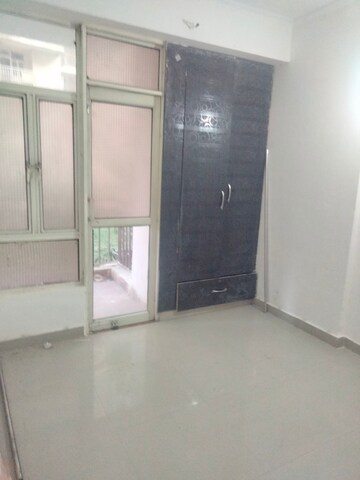 Room in 2 BHK Apartment at Ascent Savy Ville De Phase III, Raj Nagar Extension – for Rent