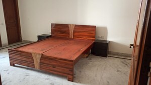 Furnished Amenities in 3.5 BHK Apartment at Ambience Island Lagoon, Sector 24 – for Rent