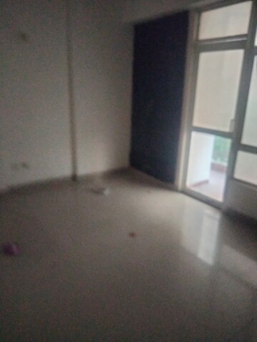 Room in 2 BHK Apartment at Ascent Savy Ville De Phase III, Raj Nagar Extension – for Rent