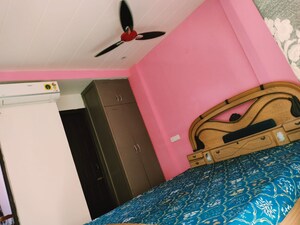 Room in 3 BHK Apartment at Sunshine Enclave, Vip Road – for Rent