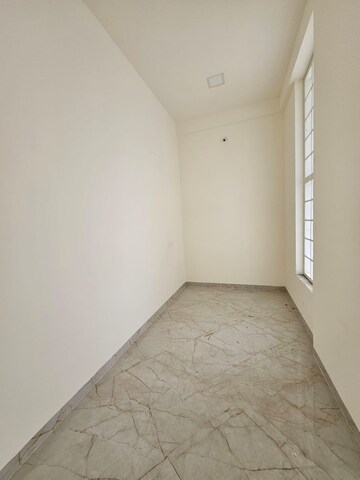 Room in 4 BHK Apartment at Waman Kalate Rioland, Wakad – for Rent