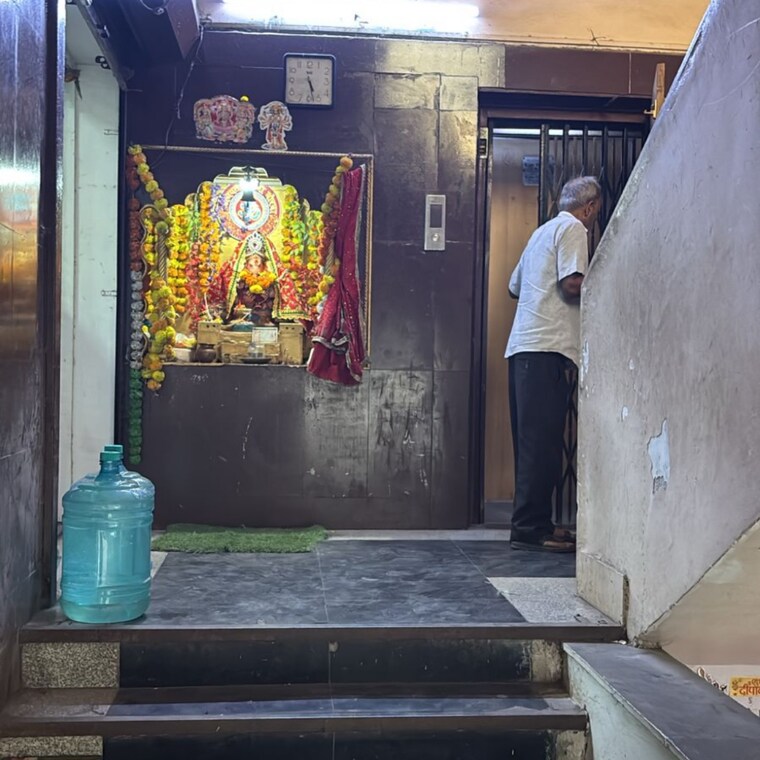 Living Room, vivek-industrial-estate Commercial Warehouse 1800 Sq.Ft. In Sonawala Industry Estate Mumbai 9445588