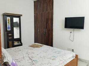 Room in 2 BHK Apartment at Malviya Nagar – for Rent