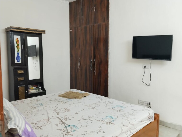 Room, malviya nagar 2 Bedroom 1000 Sq.Ft. Apartment In Malviya Nagar Delhi 9445602