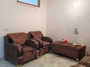 Living Room in 2 BHK Apartment at Malviya Nagar – for Rent