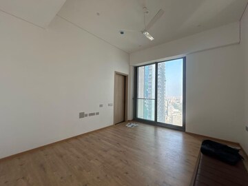 Room in 4 BHK Apartment at Rustomjee Crown, Prabhadevi – for Sale