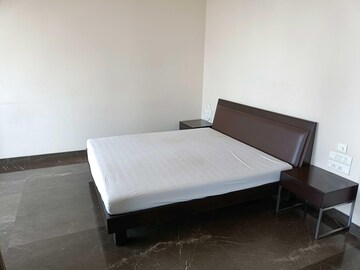 Bedroom in 4 BHK Apartment at Kalpataru Horizon, Worli – for Sale
