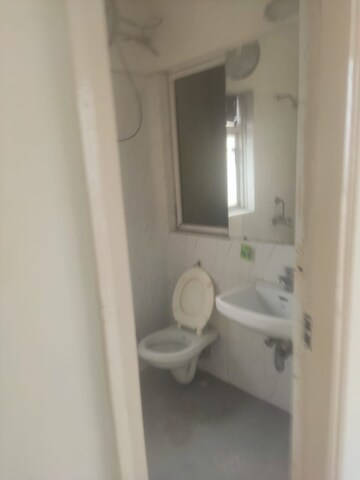 Bathroom in 2 BHK Apartment at DLF Regency Park I, Dlf Phase iv – for Rent