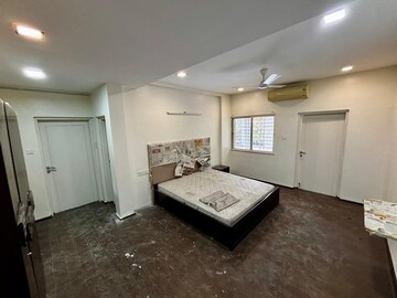 Bedroom in 5 BHK Apartment at National CHS, Aundh – for Rent