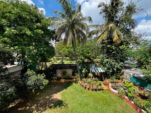 5 BHK Apartment – Garden View at National CHS, Aundh - for Rent