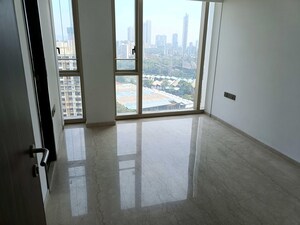 Room in 4 BHK Apartment at Lodha The Park, Worli – for Sale