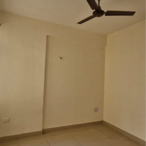 Room in 3 BHK Apartment at Amolik Heights, Sector 88 – for Sale