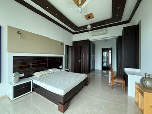 Bedroom in 4 BHK Apartment at Kalpataru Avana, Parel – for Sale