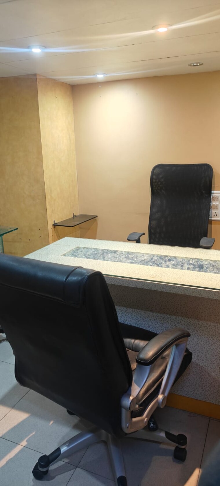 Bedroom, om-heera-panna-mall Commercial Office Space 180 Sq.Ft. In Andheri West Mumbai 9447038