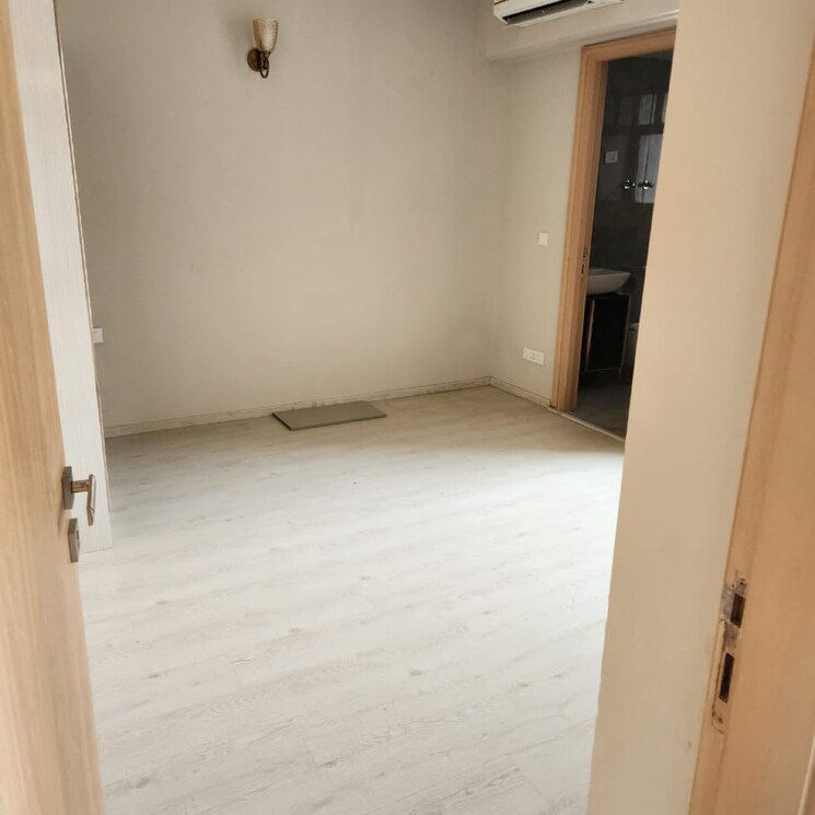 Room, m3m-heights 3 Bedroom 2030 Sq.Ft. Apartment In Sector 65 Gurgaon 9447029