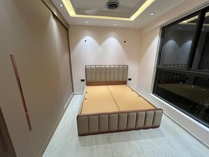 Building Lobby in 2.5 BHK Apartment at M3M Heights, Sector 65 – for Sale