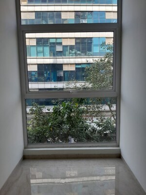 Balcony in  Shop at Malad West – for Sale