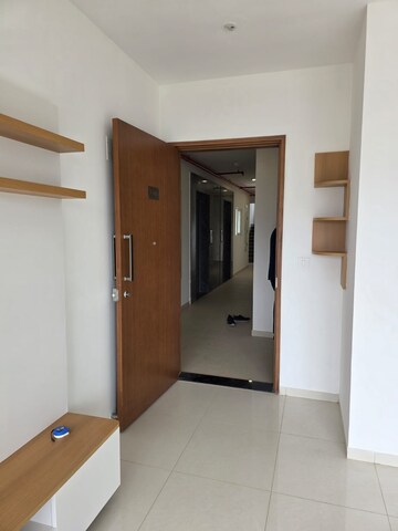 Room in 2 BHK Apartment at Godrej Park Retreat, Sarjapur Road – for Rent