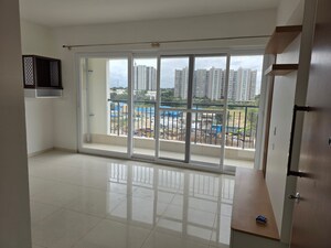 Room in 2 BHK Apartment at Godrej Park Retreat, Sarjapur Road – for Rent