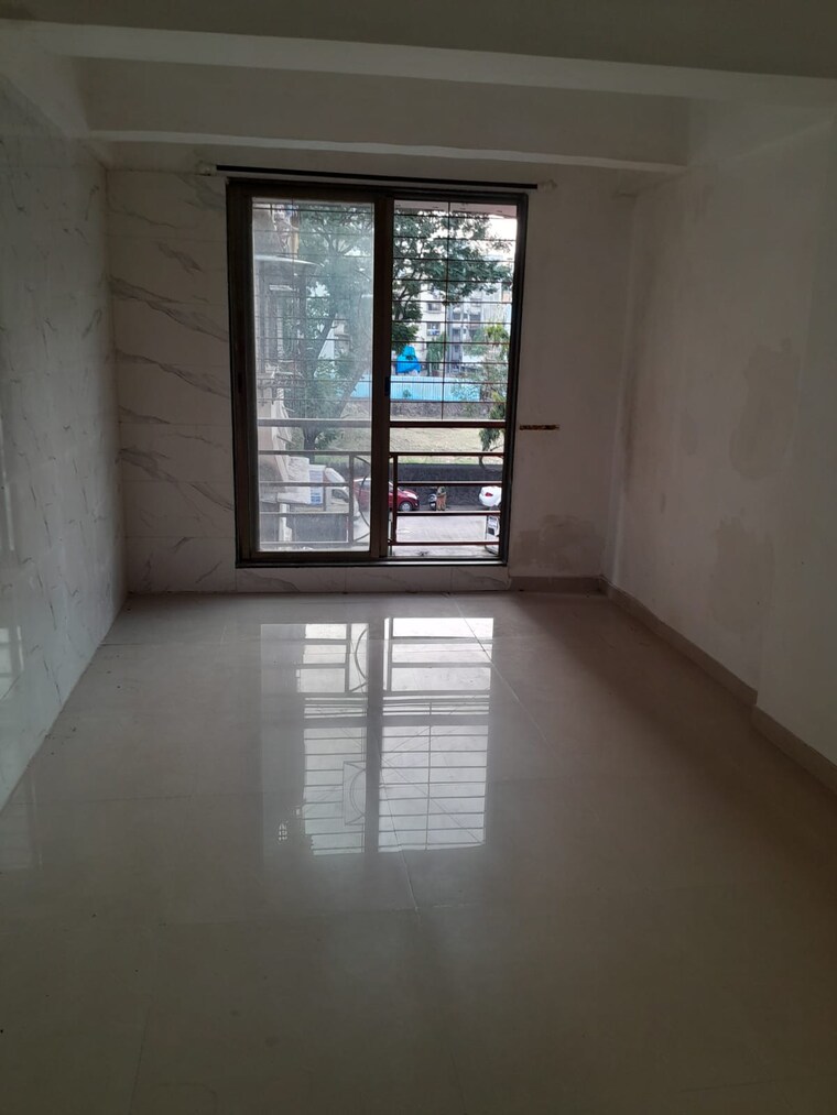 Room, kandivali west 1 Bedroom 360 Sq.Ft. Apartment In Kandivali West Mumbai 9447346