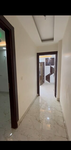 Building Lobby in 3 BHK Builder Floor at Mahavir Enclave 1 – for Sale