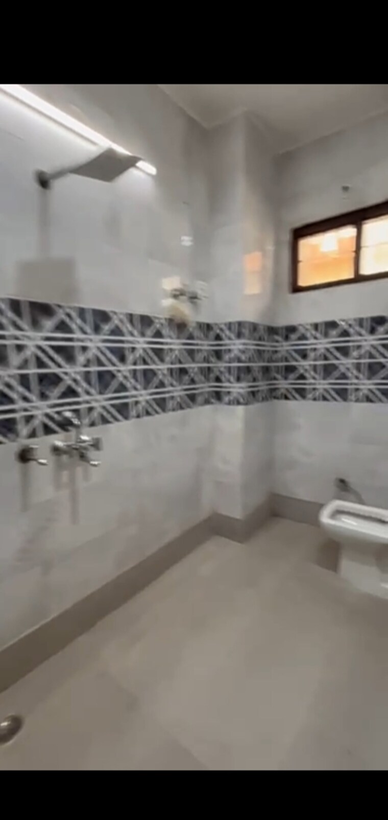 Bathroom, mahavir enclave 1 3 Bedroom 900 Sq.Ft. Builder Floor In Mahavir Enclave 1 Delhi 9447384