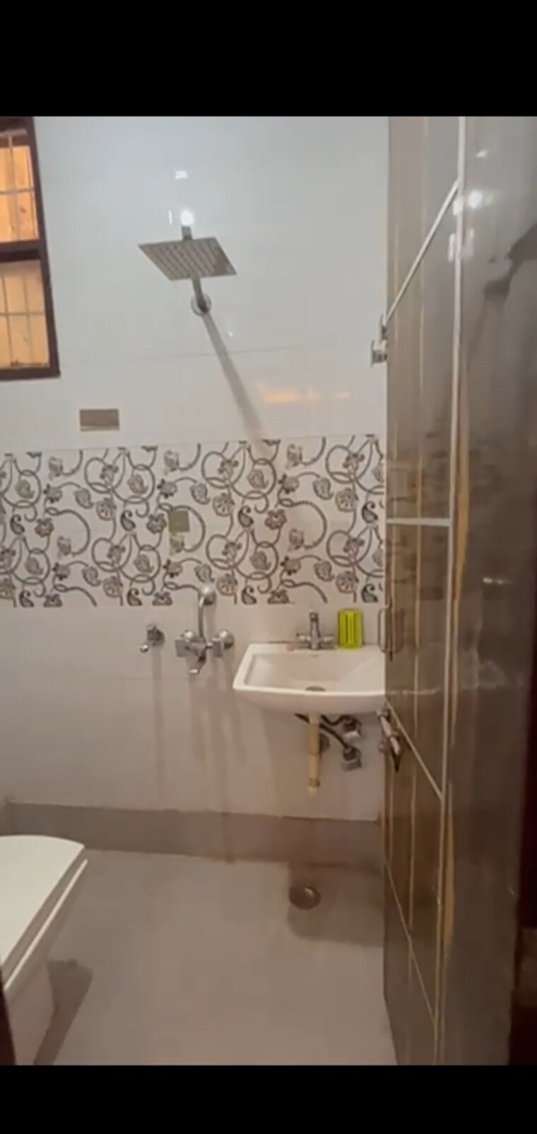 Bathroom, mahavir enclave 1 3 Bedroom 900 Sq.Ft. Builder Floor In Mahavir Enclave 1 Delhi 9447384