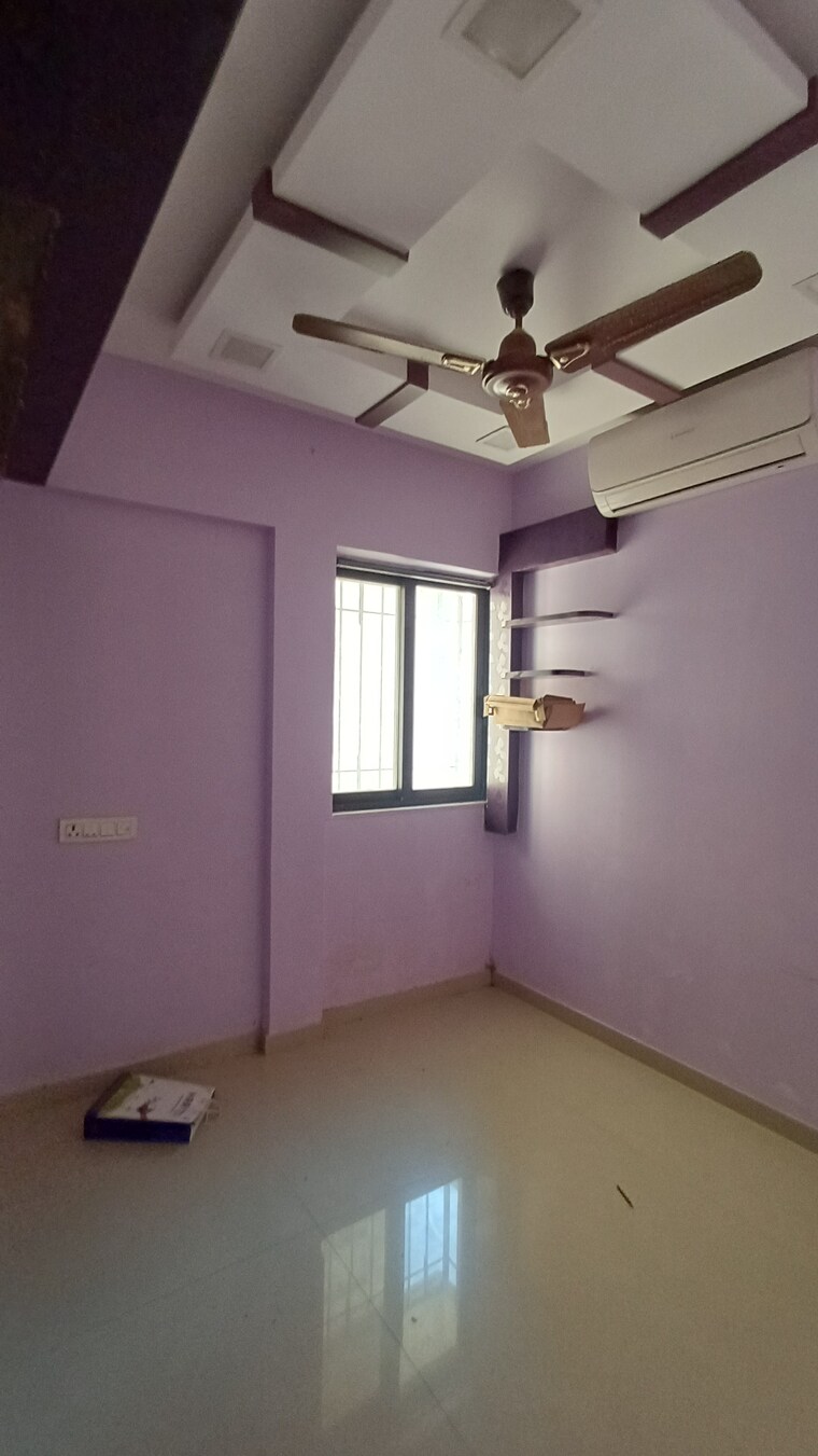 Master Bedroom, dosti-vihar 2.5 Bedroom 850 Sq.Ft. Apartment In Samata Nagar Thane 9447424