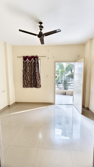 Room in 2 BHK Apartment at Bhoomi Heights Pune, Wadgaon Sheri – for Rent