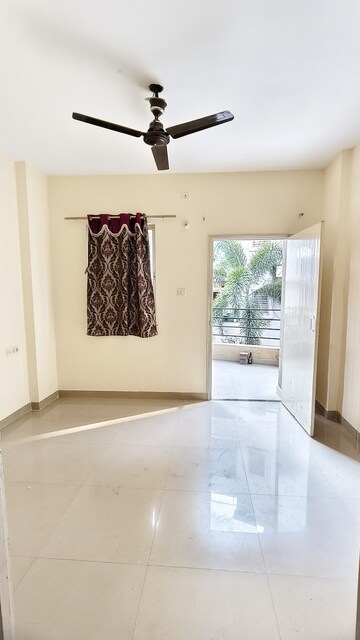 Room in 2 BHK Apartment at Bhoomi Heights Pune, Wadgaon Sheri – for Rent