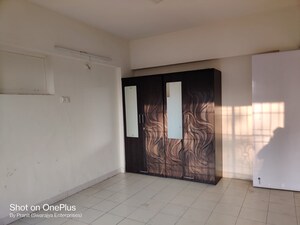 Master Bedroom in 2 BHK Apartment at Silver Crest Powai, Powai – for Rent