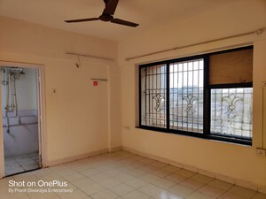 Master Bedroom in 2 BHK Apartment at Silver Crest Powai, Powai – for Rent