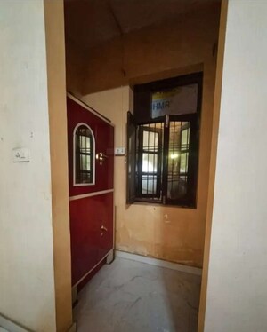 Room in 1 BHK Builder Floor at Lalbagh – for Rent