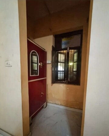 Room in 1 BHK Builder Floor at Lalbagh – for Rent