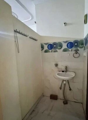 Bathroom in 1 BHK Builder Floor at Lalbagh – for Rent