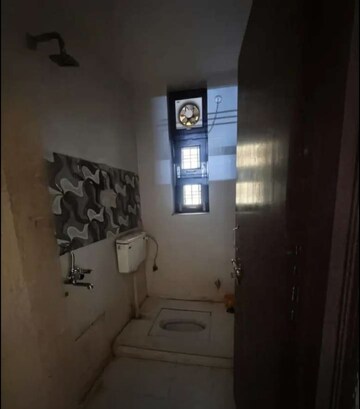 Bathroom in 1 BHK Builder Floor at Lalbagh – for Rent