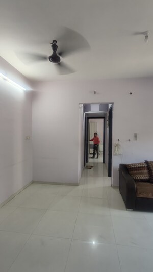 Room in 2 BHK Apartment at Vasant Fiona, Pokhran Road No Two – for Rent