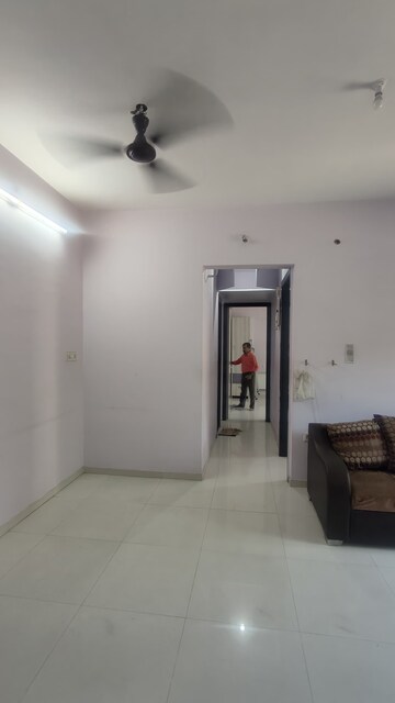 Room in 2 BHK Apartment at Vasant Fiona, Pokhran Road No Two – for Rent