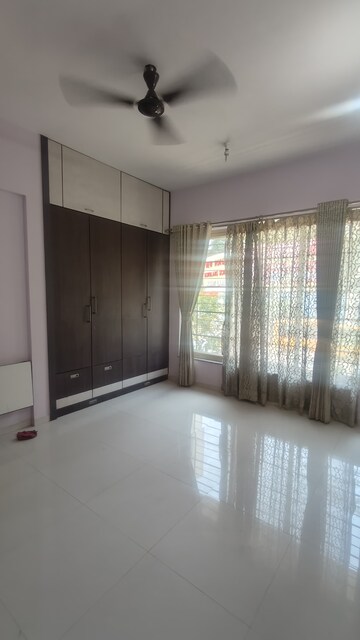 Room in 2 BHK Apartment at Vasant Fiona, Pokhran Road No Two – for Rent
